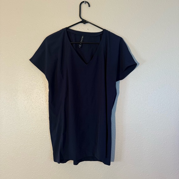 Athleta Dark Blue Short Sleeve scrub V-Neck Top M - Picture 1 of 5